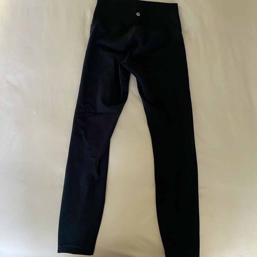 Lululemon Navy Blue Wonder Under Leggings Size 6